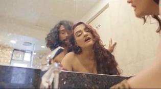 Hindi Amateur Porn - Cheating Indian Wife Gets Fucked